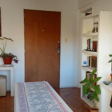 Depto 2 Ambientes Muy Luminoso Con Wifi Y Vista A La Plaza Apartment Buenos Aires Exterior foto