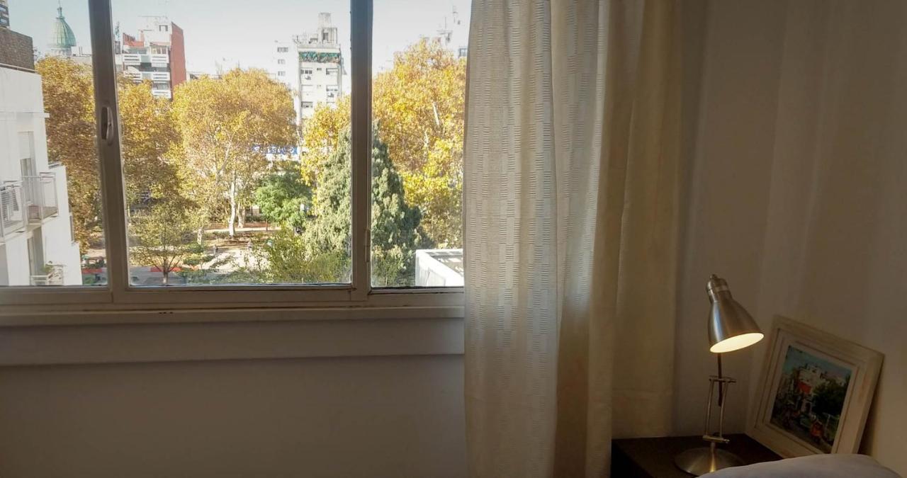 Depto 2 Ambientes Muy Luminoso Con Wifi Y Vista A La Plaza Apartment Buenos Aires Exterior foto