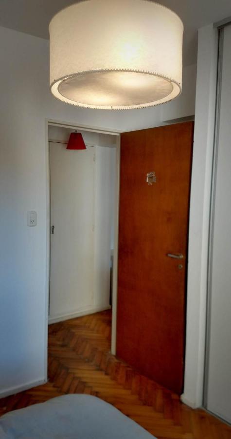 Depto 2 Ambientes Muy Luminoso Con Wifi Y Vista A La Plaza Apartment Buenos Aires Exterior foto