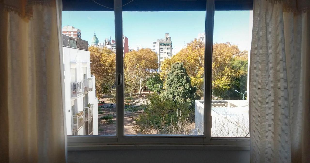 Depto 2 Ambientes Muy Luminoso Con Wifi Y Vista A La Plaza Apartment Buenos Aires Exterior foto